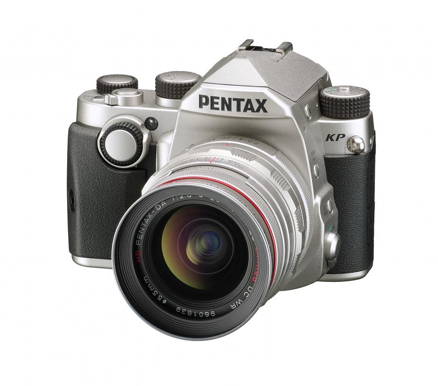 Pentax KP + Pentax DA 20-40mm F2.8-4 ED DC WR, Strieborné