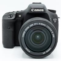 Canon EOS 7D + EF-S 15-85mm f/3.5-5.6 IS USM + BG-E7 battery grip, Použitý tovar
