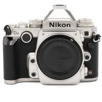 Nikon Df + AF-S Nikkor 50mm f/1.8G SE, Strieborn kit, Pouit tovar