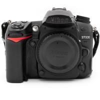 Nikon D7000, Telo, Pou�it� tovar