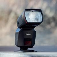 Canon Speedlite EL-1 II pri fotografovan�
